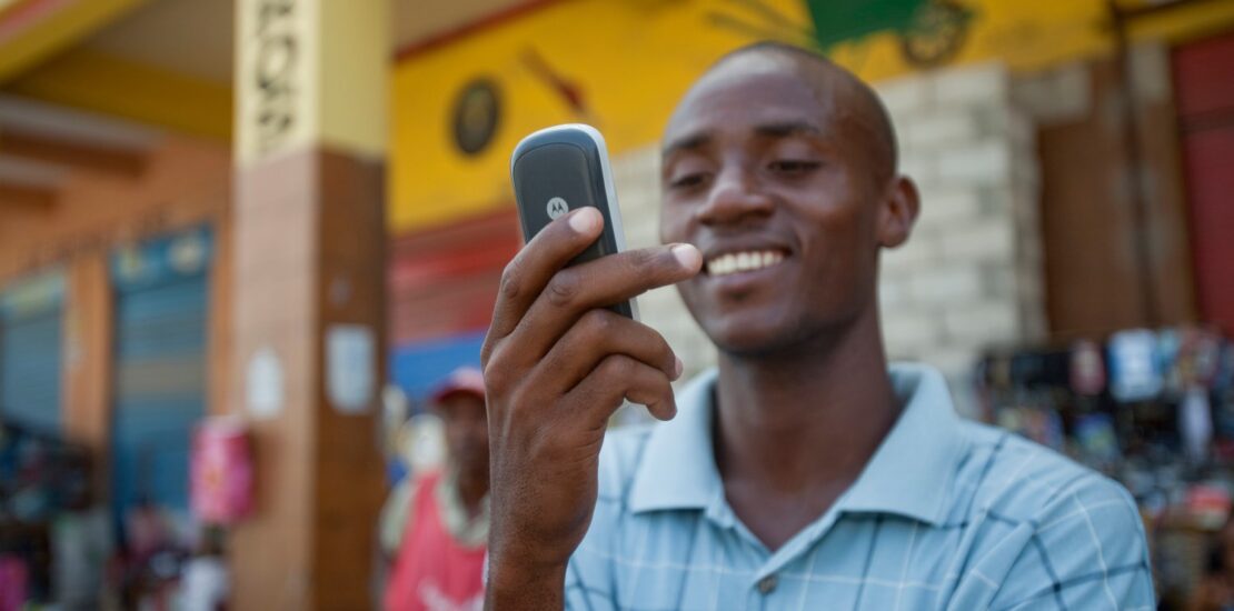 La digitalisation permet aux établissements de microfinance d'être plus proches de leurs clients et leur offrir des services de qualité.